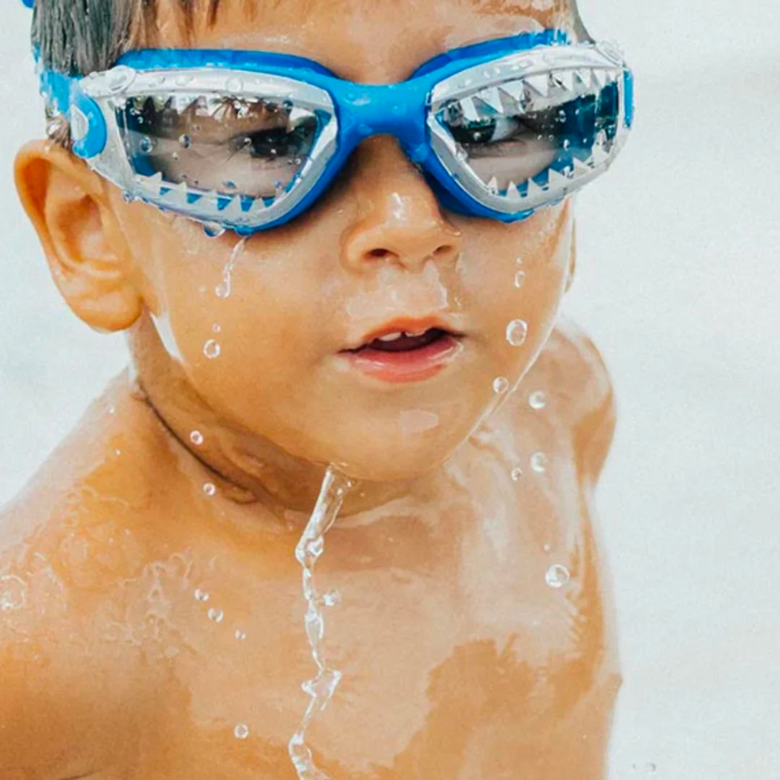 Gafas de Agua de Tiburón